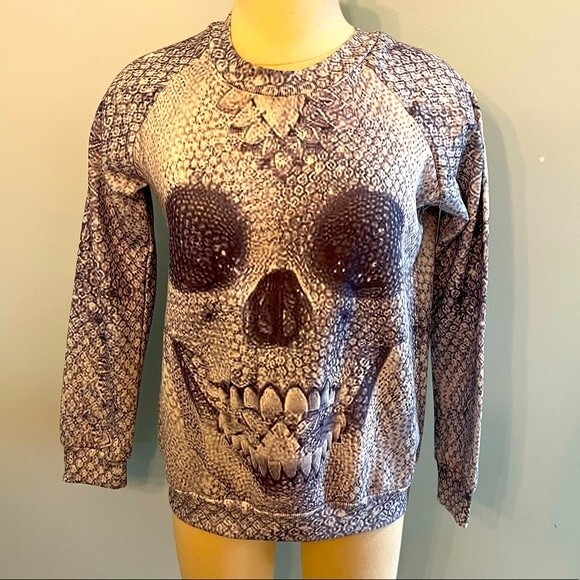 NEW Skull Bones Printed Raglan Long Sleeve Sweatshirt - Picture 1 of 5